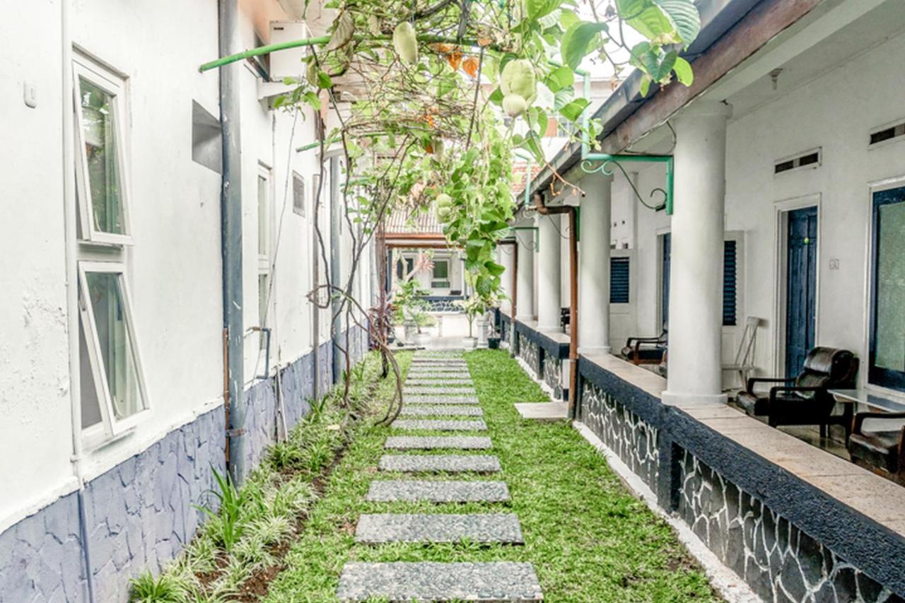 Riche Heritage Hotel Malang Buitenkant foto