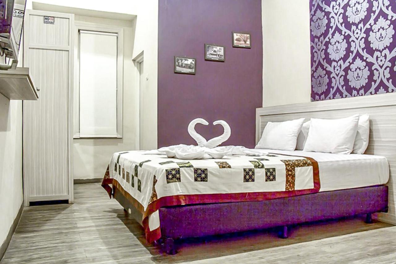 Riche Heritage Hotel Malang Buitenkant foto