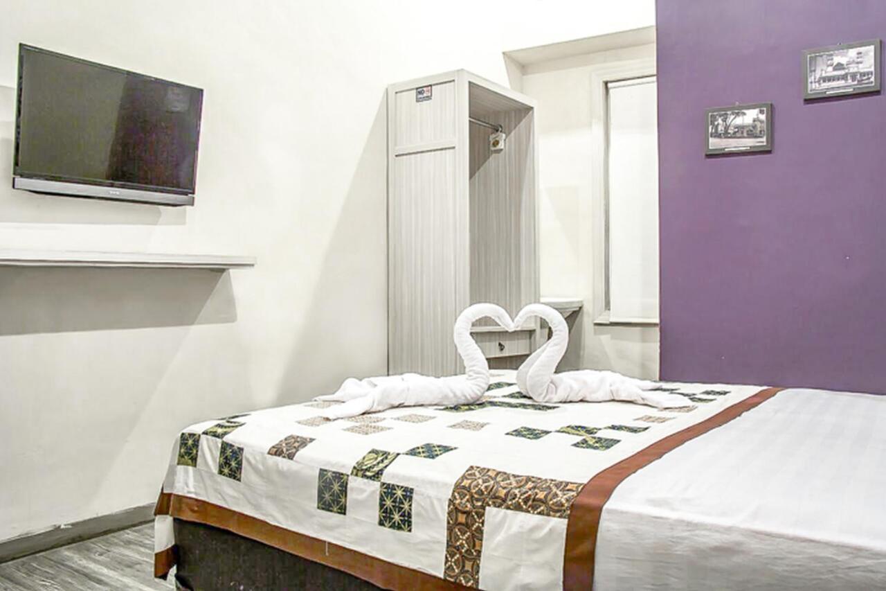 Riche Heritage Hotel Malang Buitenkant foto