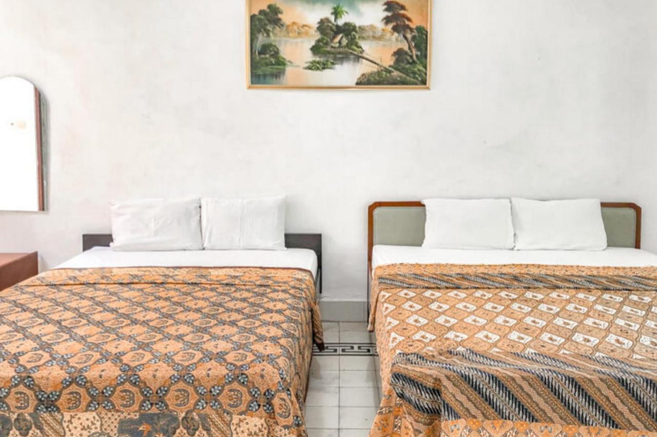 Riche Heritage Hotel Malang Buitenkant foto