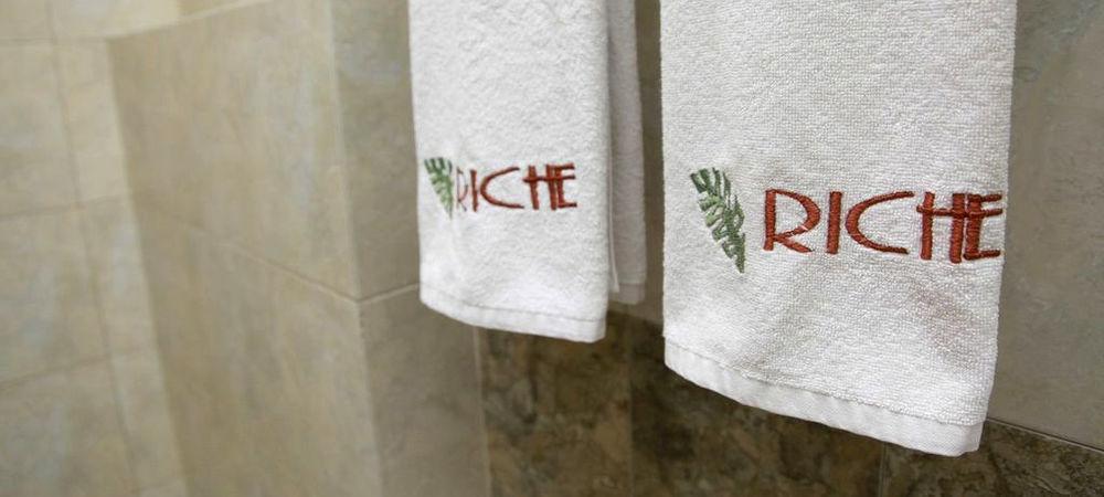 Riche Heritage Hotel Malang Buitenkant foto