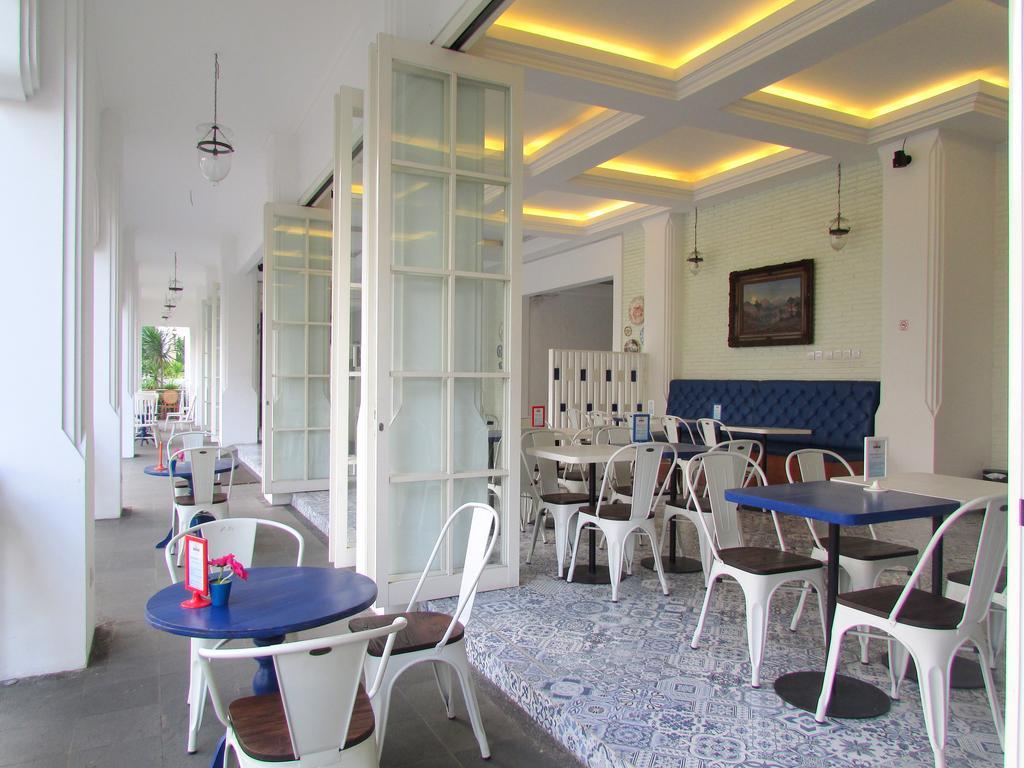 Riche Heritage Hotel Malang Buitenkant foto